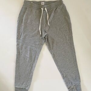 GAP Women’s Gray Capri Jogger Sweatpants
